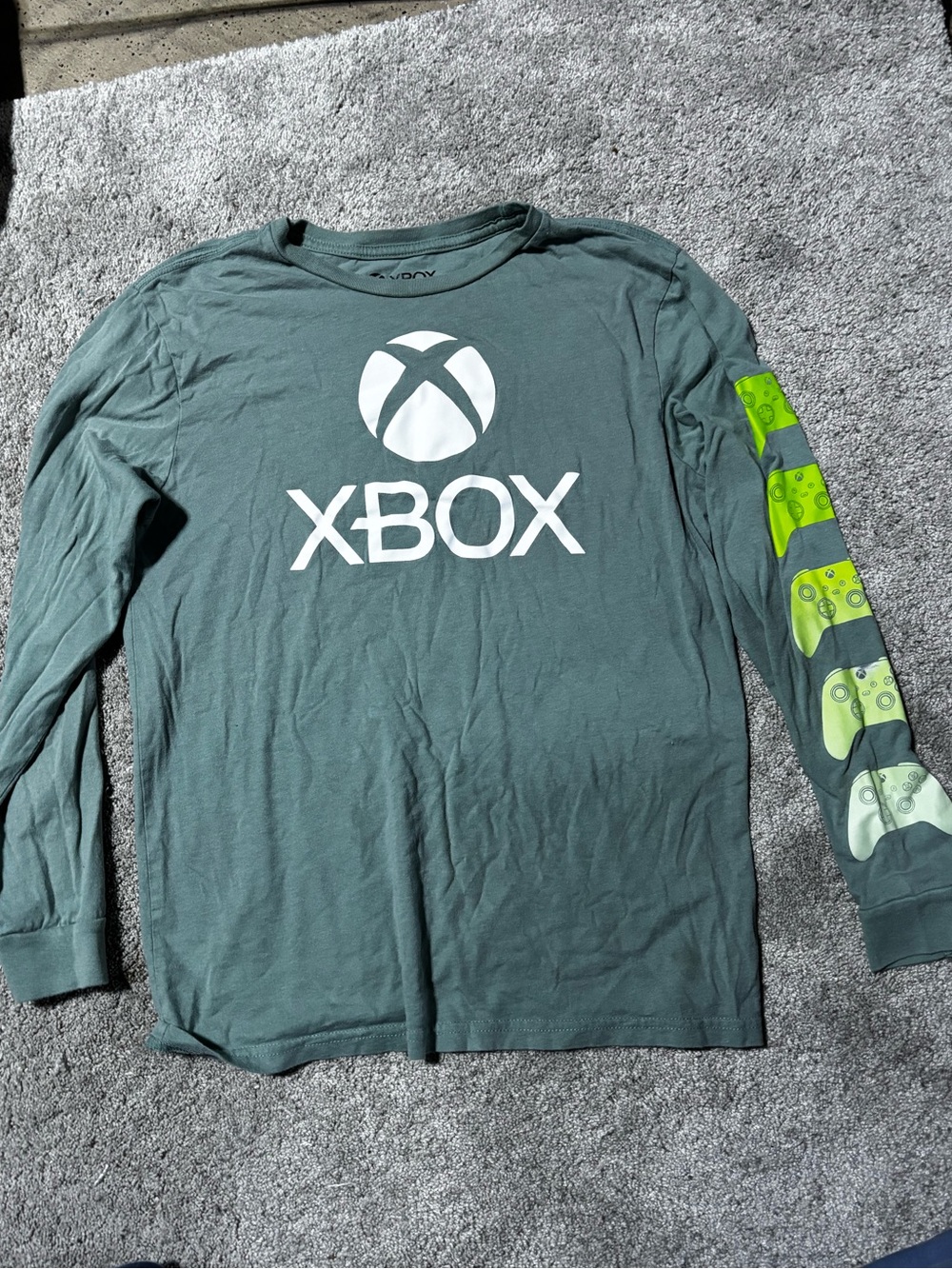 Xbox Kids' Long Sleeve Tee in Dark Green with Controller Sleeve Graphics